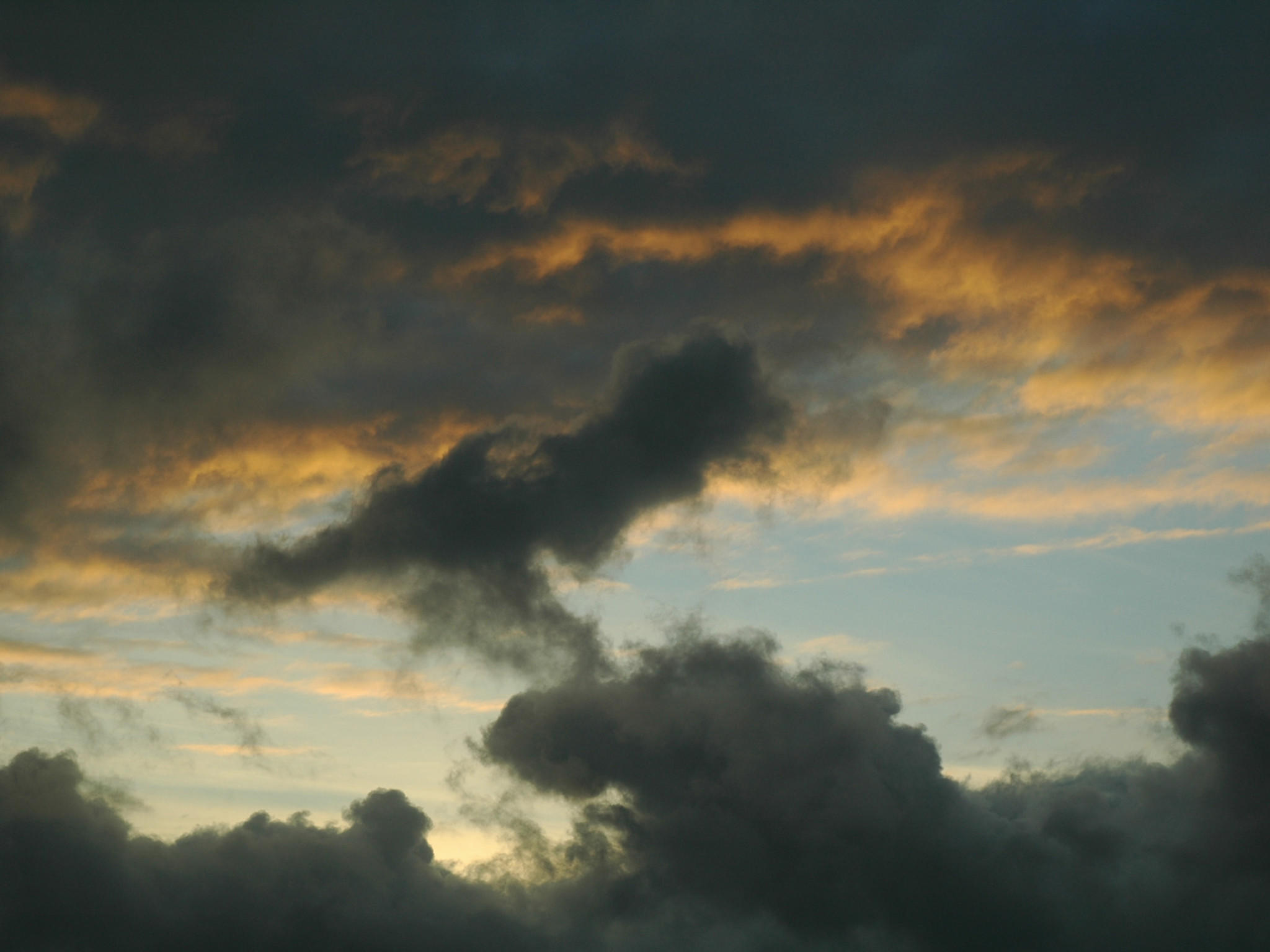Wolken, die wie Dinge aussehen Wolken, die wie Dinge aussehen