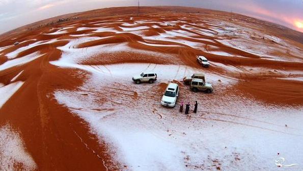 Wetter Schnee in der Wüste Saudi Arabien Wetter Schnee in der Wüste Saudi Arabien