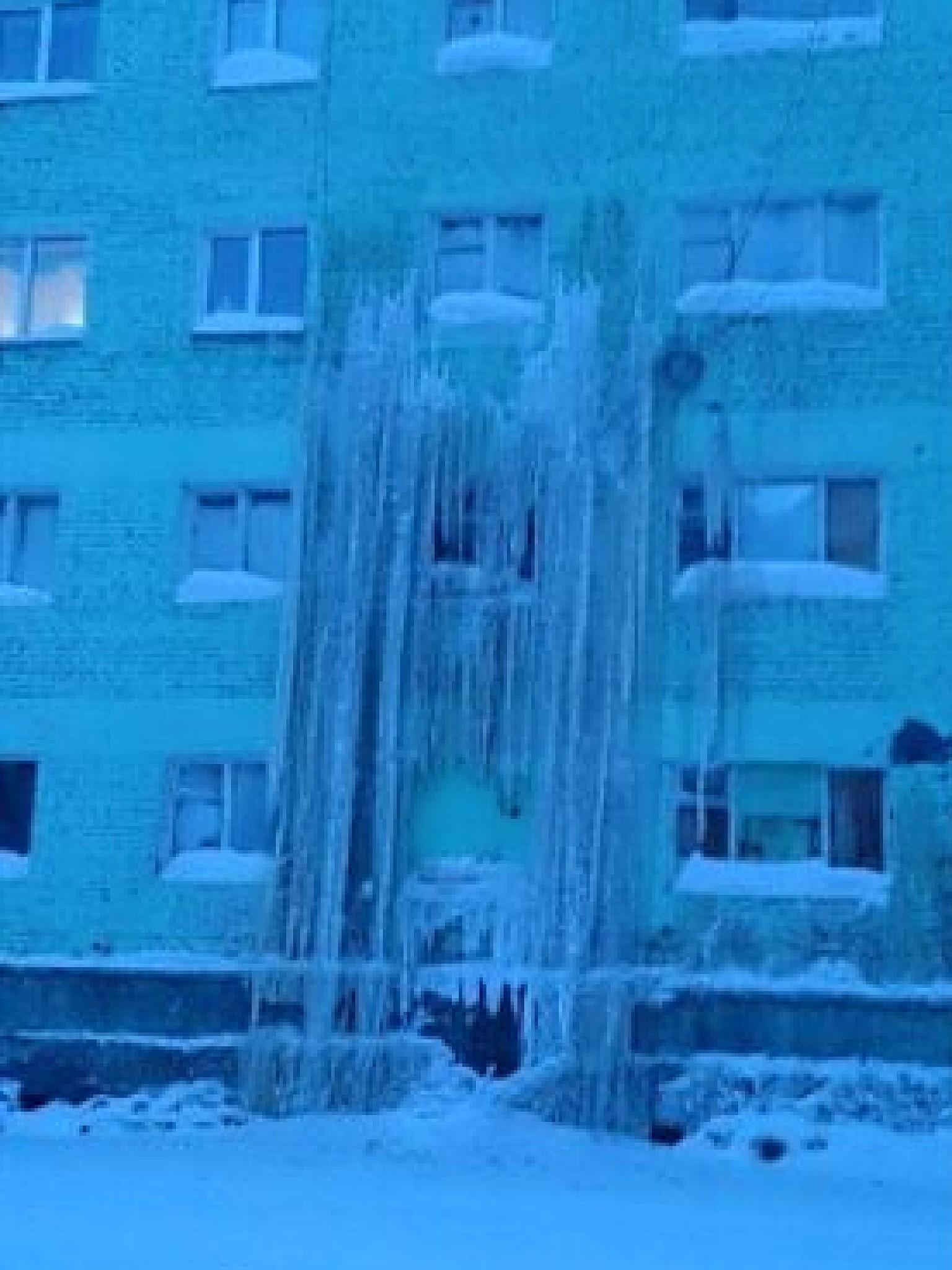 Stadt in Sibirien wird zu einem Eiswürfel Stadt in Sibirien wird zu einem Eiswürfel