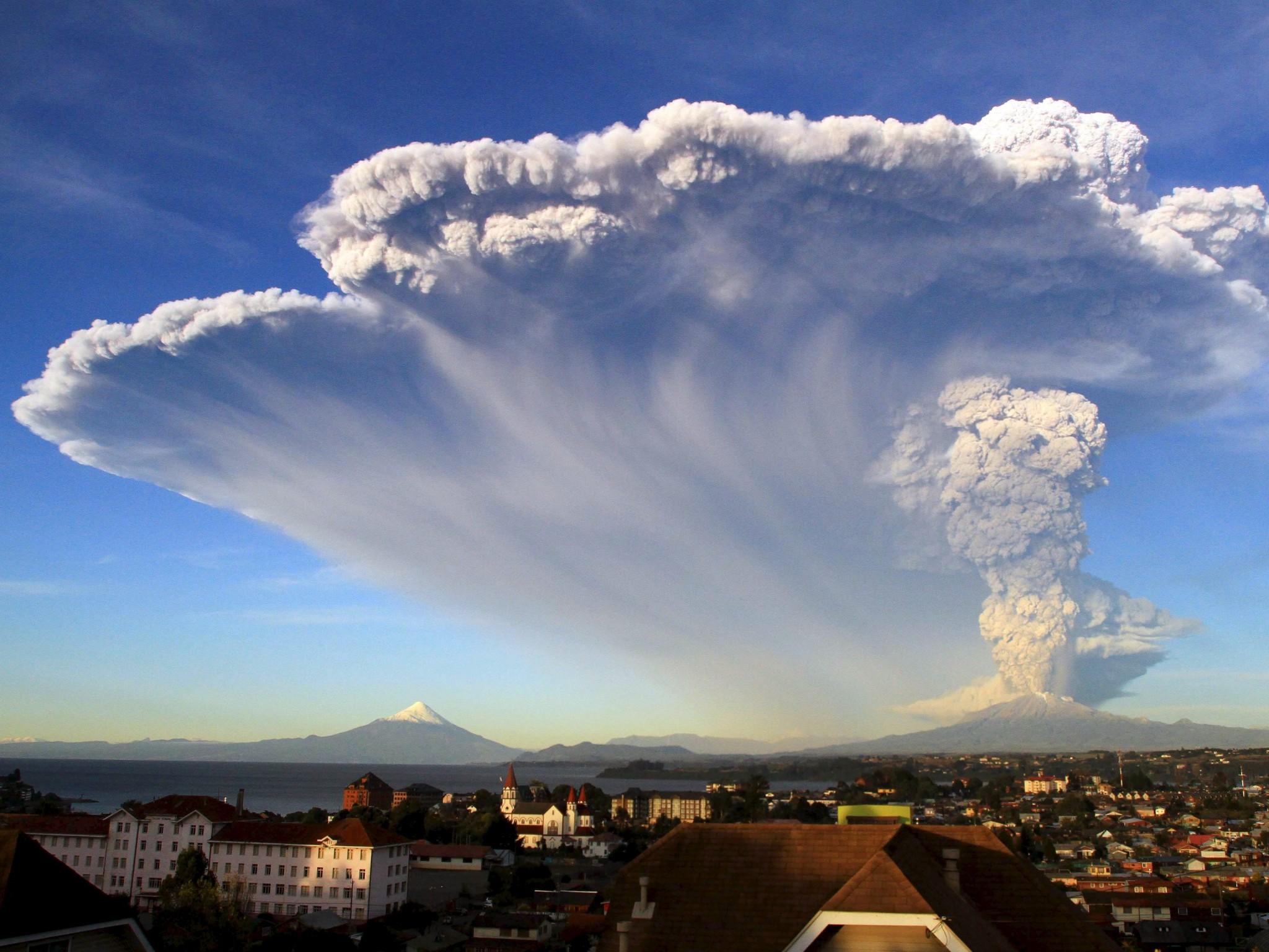 Wetter - Ausbruch Vulkan Calbuco Chile Vulkanausbruch - 23.4.2015 Wetter - Ausbruch Vulkan Calbuco Chile Vulkanausbruch - 23.4.2015