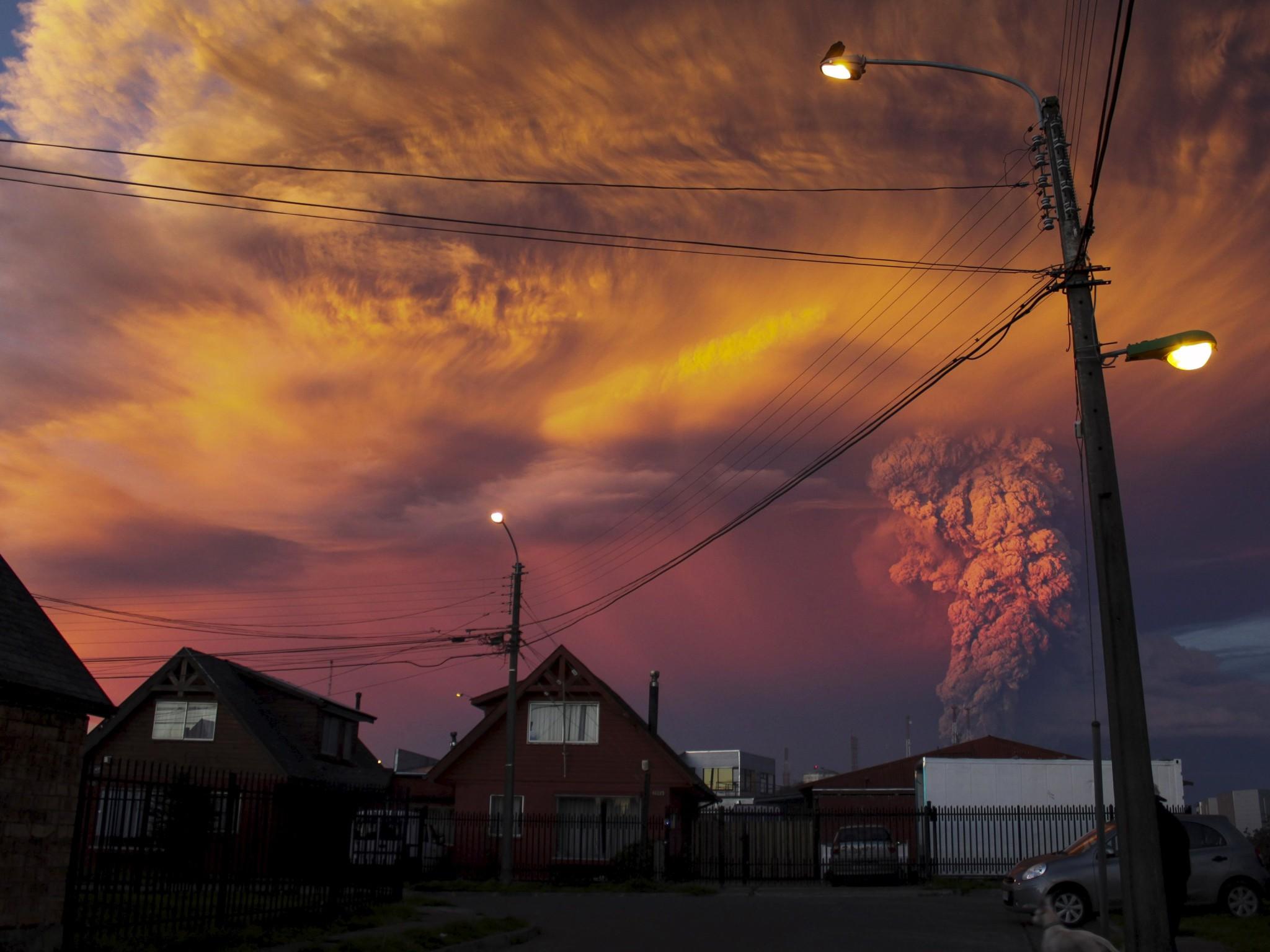 Wetter - Ausbruch Vulkan Calbuco Chile Vulkanausbruch - 23.4.2015 Wetter - Ausbruch Vulkan Calbuco Chile Vulkanausbruch - 23.4.2015