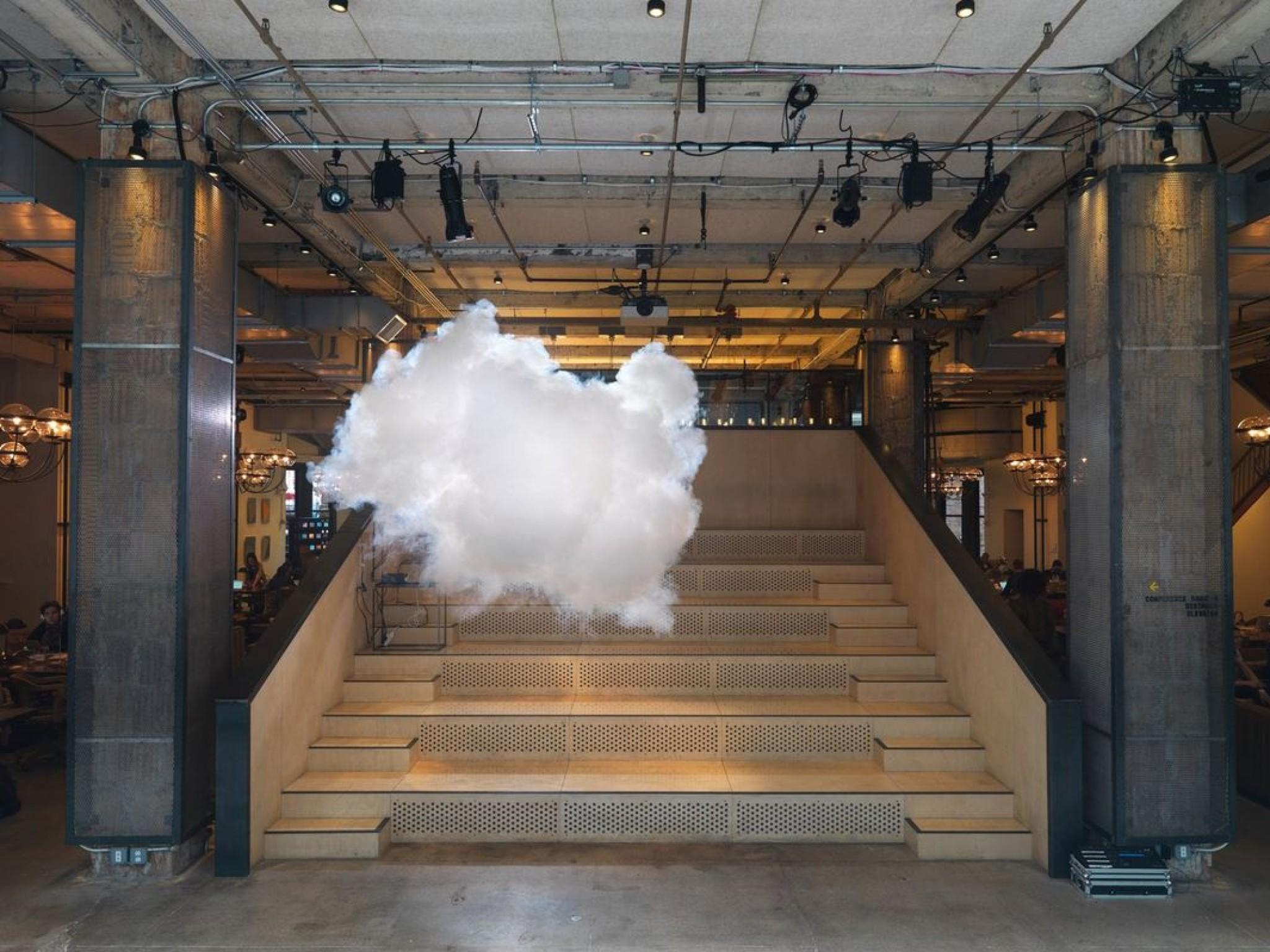 Wolken in Zimmern von Berndnaut Smilde Wolken in Zimmern von Berndnaut Smilde