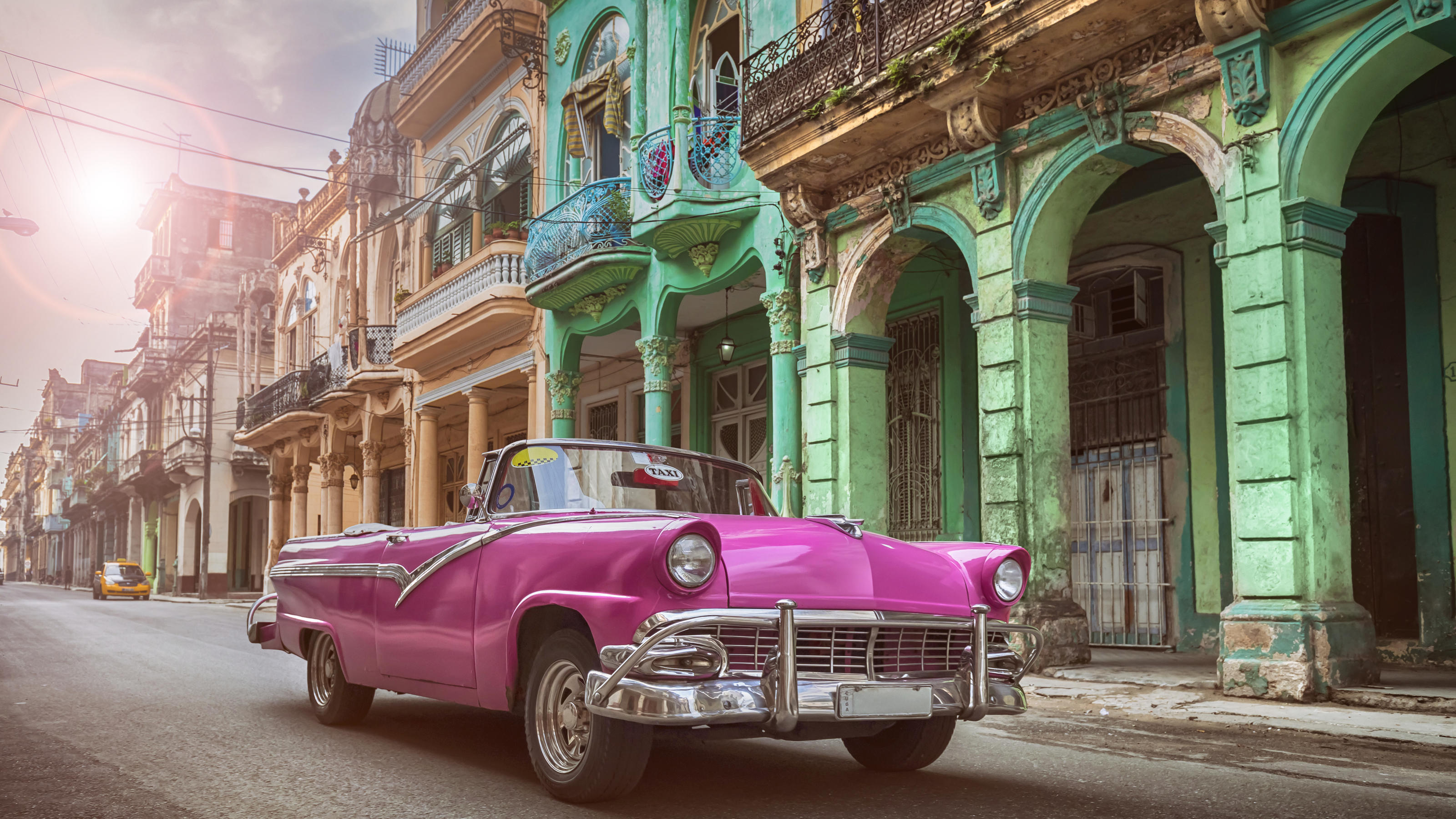 Kuba: Darum ist das Land der perfekte Ort für Dreamdates Vor allem die Hauptstadt Havanna ist für die stylischen Oldtimer bekannt.