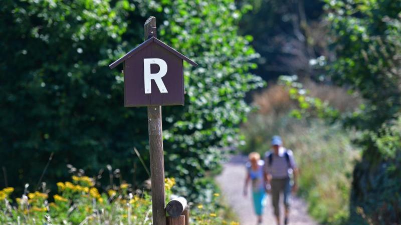 7 wunderschöne Wanderwege in Deutschland Rennsteig Wanderweg