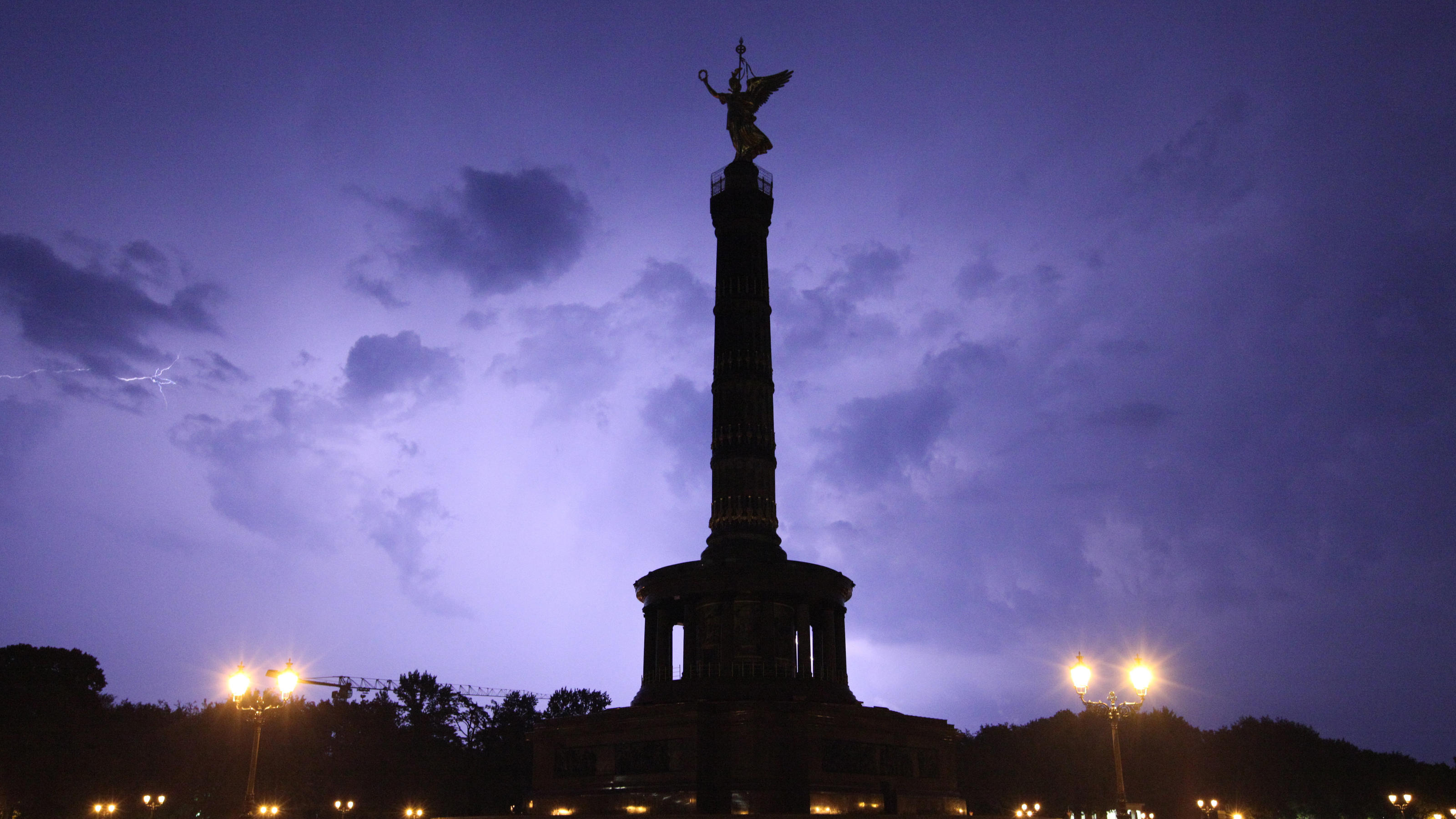 Wetterlexikon: Wetterleuchten Wetterlexikon: Wetterleuchten