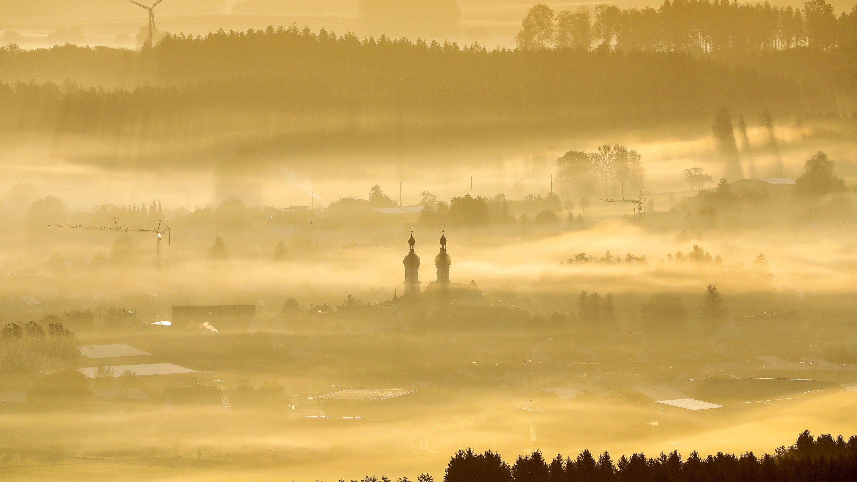 Sonne hier, Nebel nebenan: Darum sind Vorhersagen im Herbst so schwierig 14.10.2019, Baden-Württemberg, Uttenweiler. Foto: Thomas Warnack/dpa