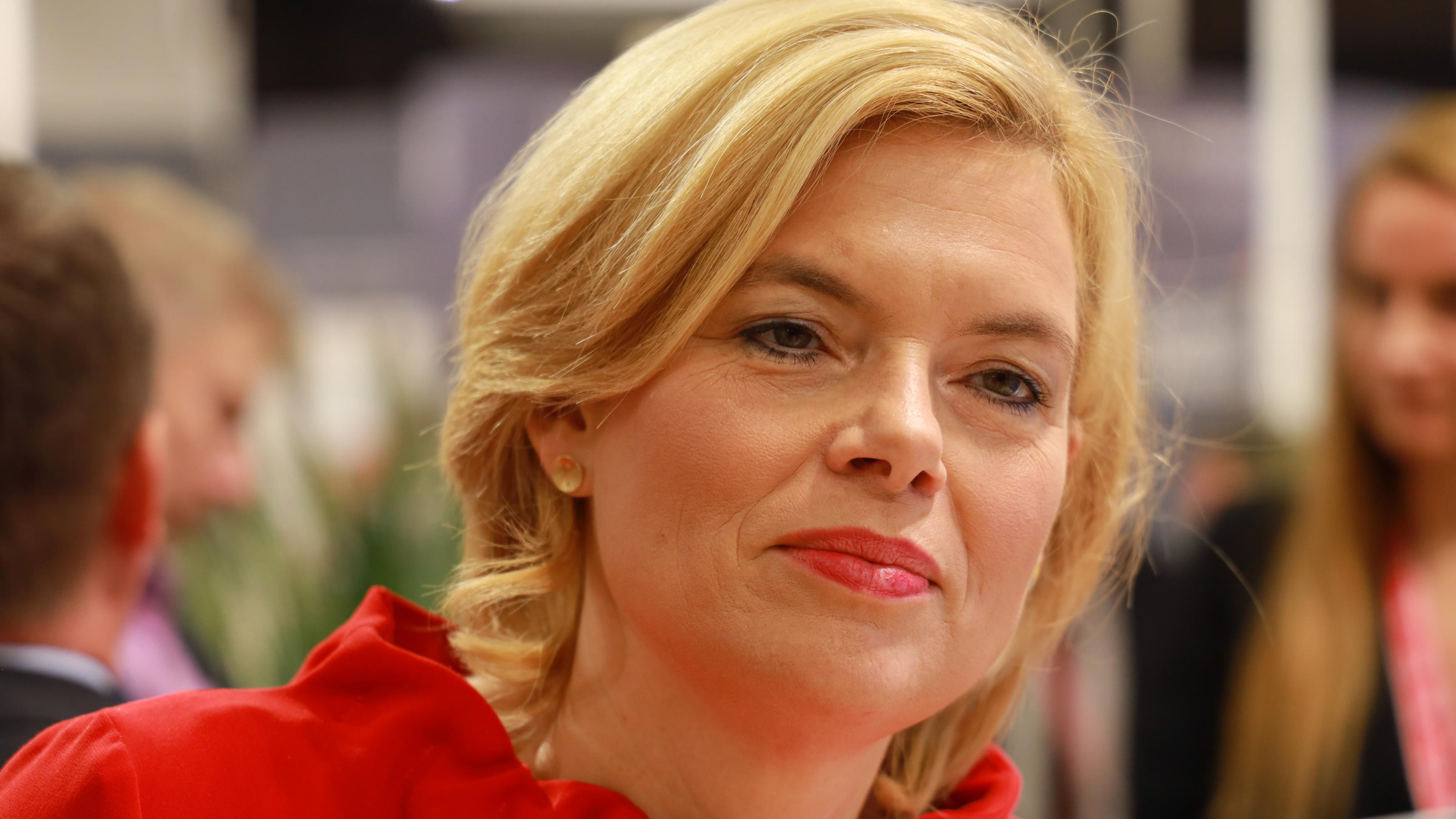 Tausende Bauern demonstrieren gegen Agrar-Pläne: Agrarministerin Julia Klöckner (CDU)