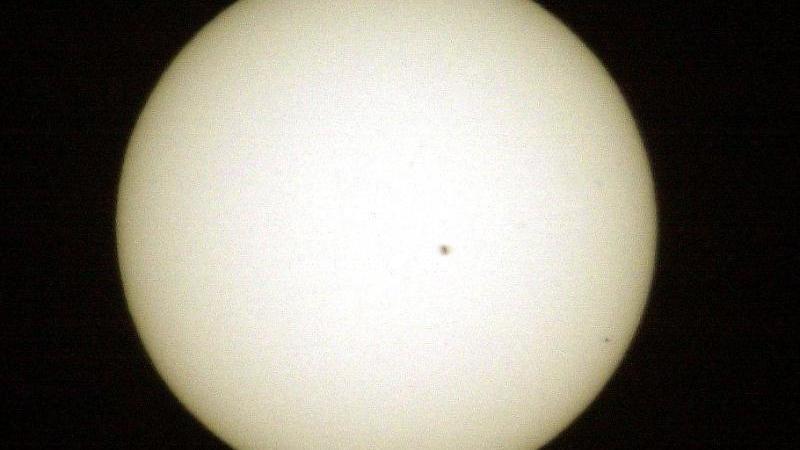 Eta-Aquariiden, Wonnemond und Merkur - ein Blick nach oben lohnt sich! Merkur ist im Mai gut am Nachthimmel zu beobachten.
