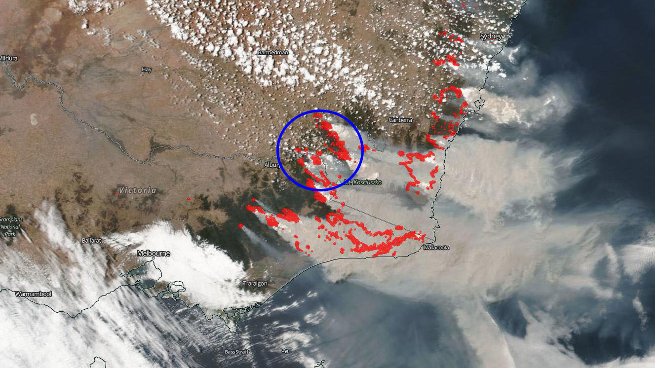 Buschbrände in Australien: Unberechenbares Mega-Feuer droht Buschbrände in Australien werden immer gefährlicher