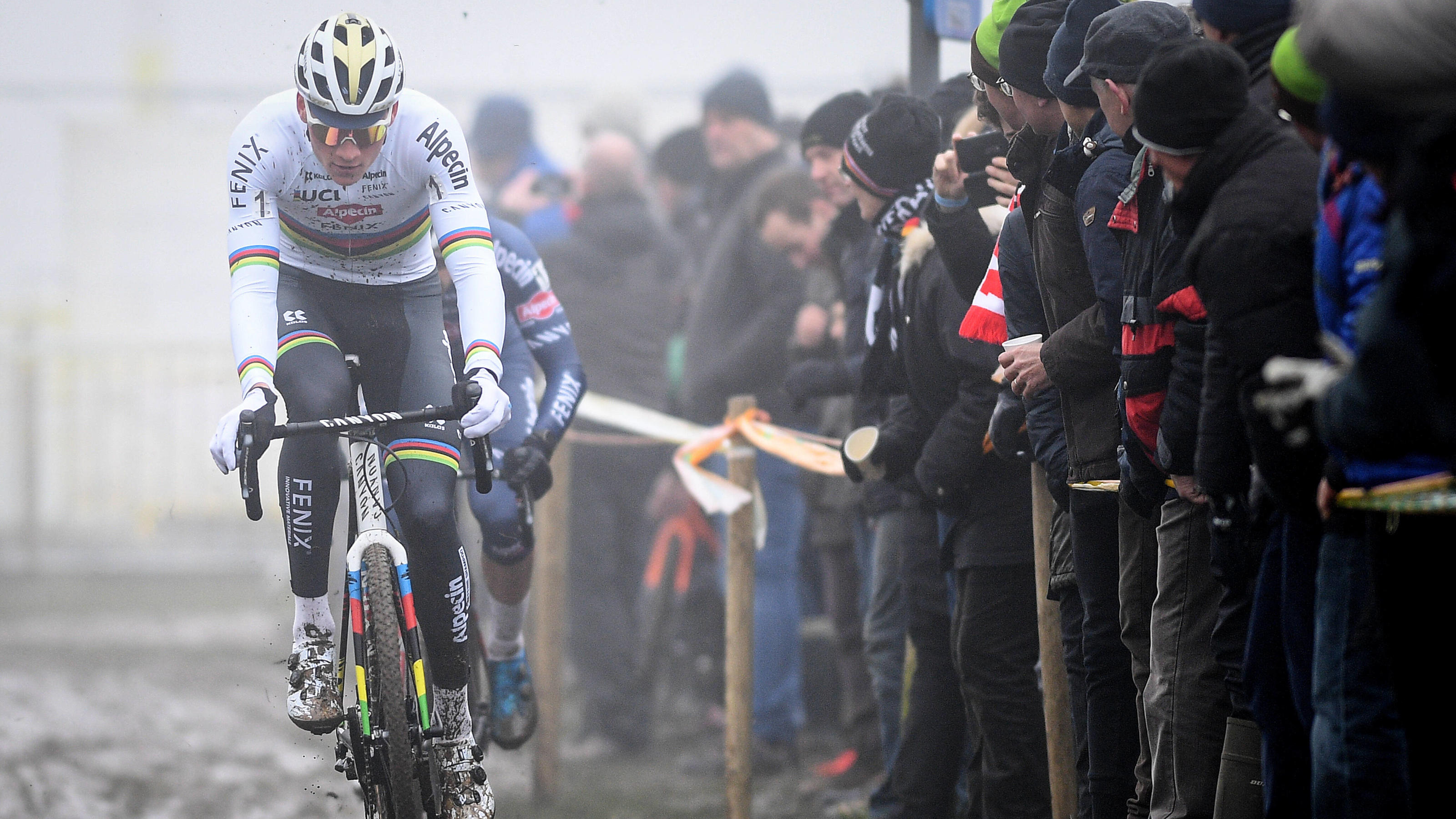 Cyclocross: So macht Radfahren im Winter Spaß Dutch Mathieu Van Der Poel pictured in action during the Kasteelcross cyclocross men elite race, Saturday 25 January 2020 in Zonnebeke. DAVIDxSTOCKMAN PUBLICATIONxINxGERxSUIxAUTxONLY x2462395x