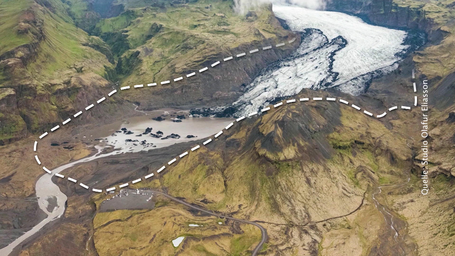 Islands sterbende Gletscher - Aufnahmen zeigen dramatischen Rückgang des Eises So sieht es heute am Solheim-Gletscher aus. Die weiße Markierung zeigt, bis wohin sich der Gletscher erstreckte.