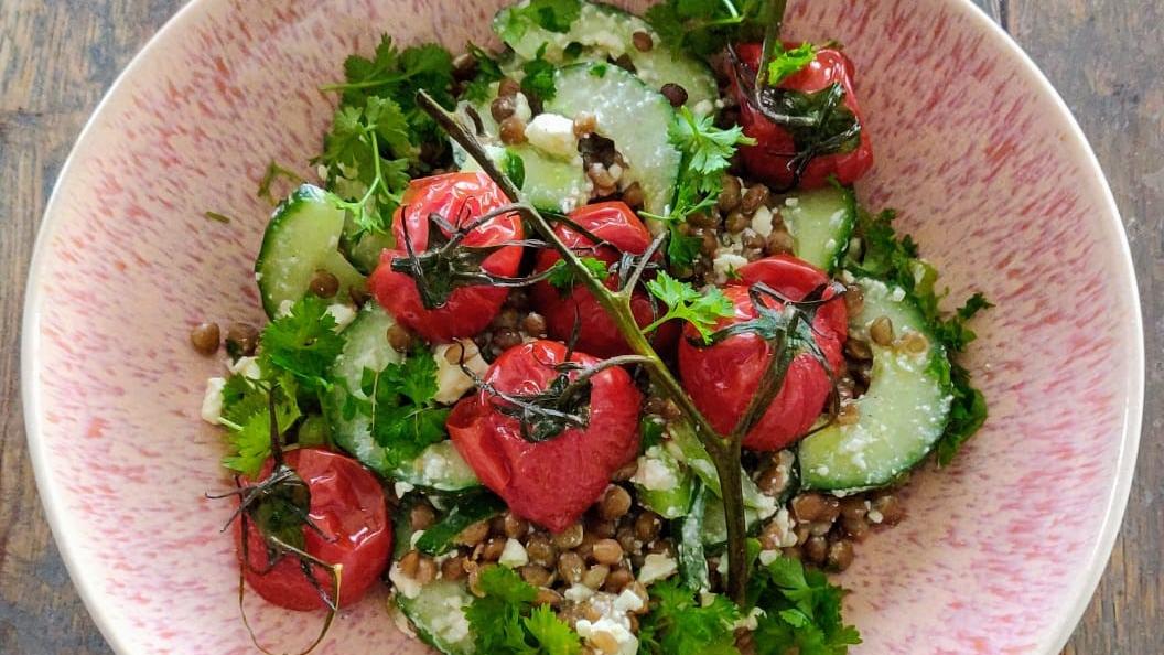 Fünf schnelle Superfood-Gerichte fürs Homeoffice Linsensalat