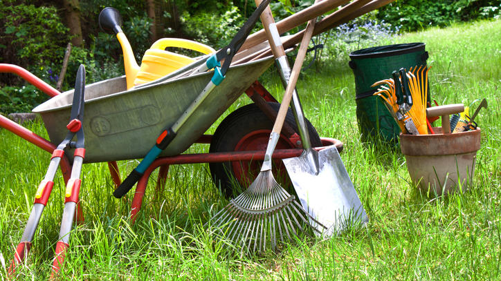 Checkliste für den Frühjahrsputz im Garten: Was jetzt zu tun ist Frühjahrsputz: Bevor es in den Garten geht, sollten alle Geräte gereinigt und gepflegt werden