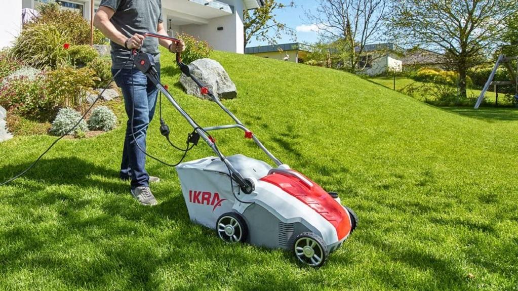 Gartengestaltung: 4 Tools, die jeder Hobby-Gärtner braucht Vertikutierer von Ikra