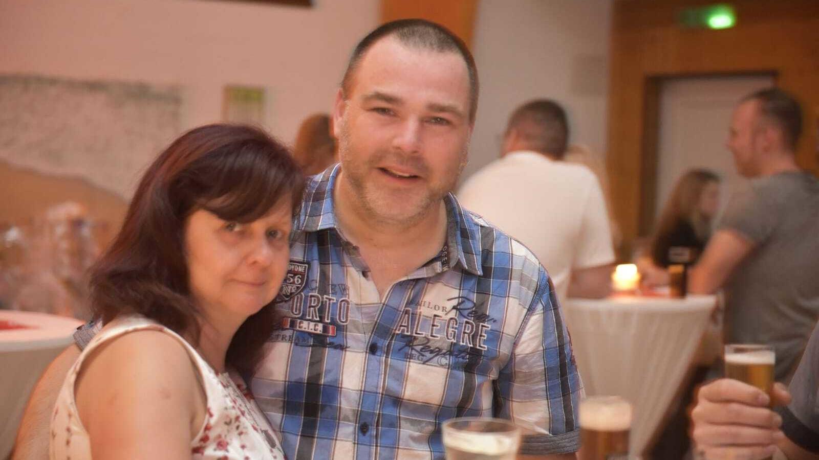 Restaurant gerettet: Ehepaar kauft 10.000-Euro-Gutschein Marina und Martin Seidel aus Meiersberg, Retter des Restaurant
