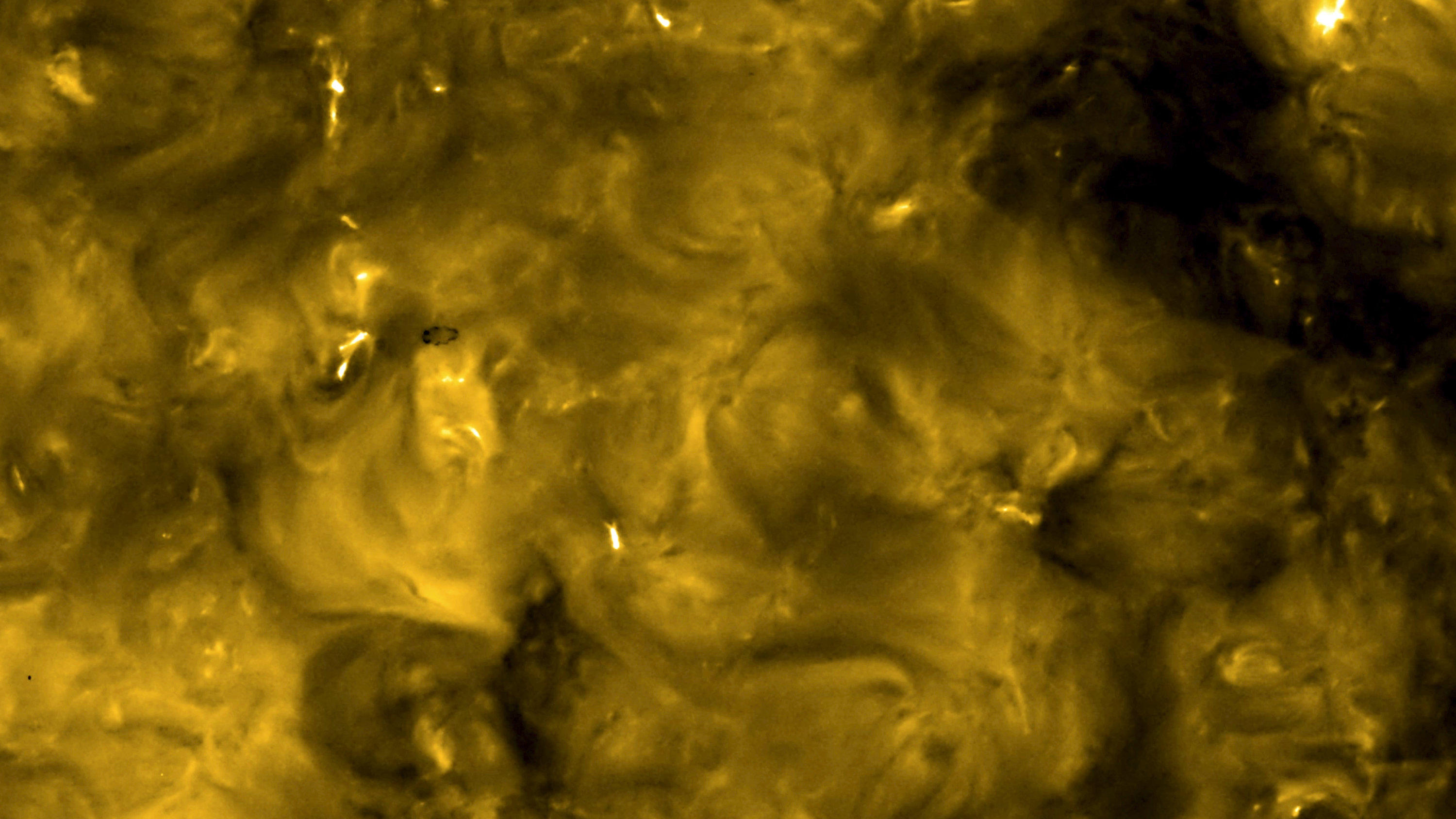Solar Orbiter ist ganz nah an der Sonne: ESA zeigt spektakuläre Fotos Diese Bild nannten die Forscher