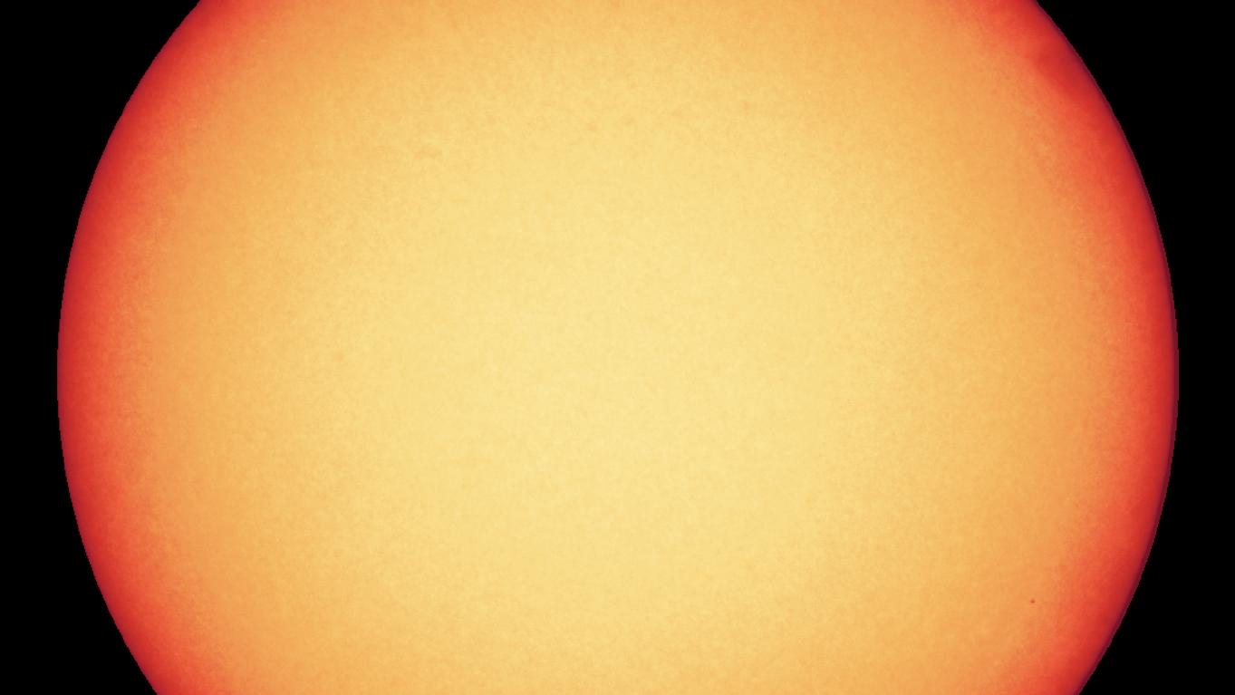 Solar Orbiter ist ganz nah an der Sonne: ESA zeigt spektakuläre Fotos Solar Orbiter wird sich der Sonne noch weiter nähern. Dann muss die Raumsonde 500 Grad Celsius aushalten.