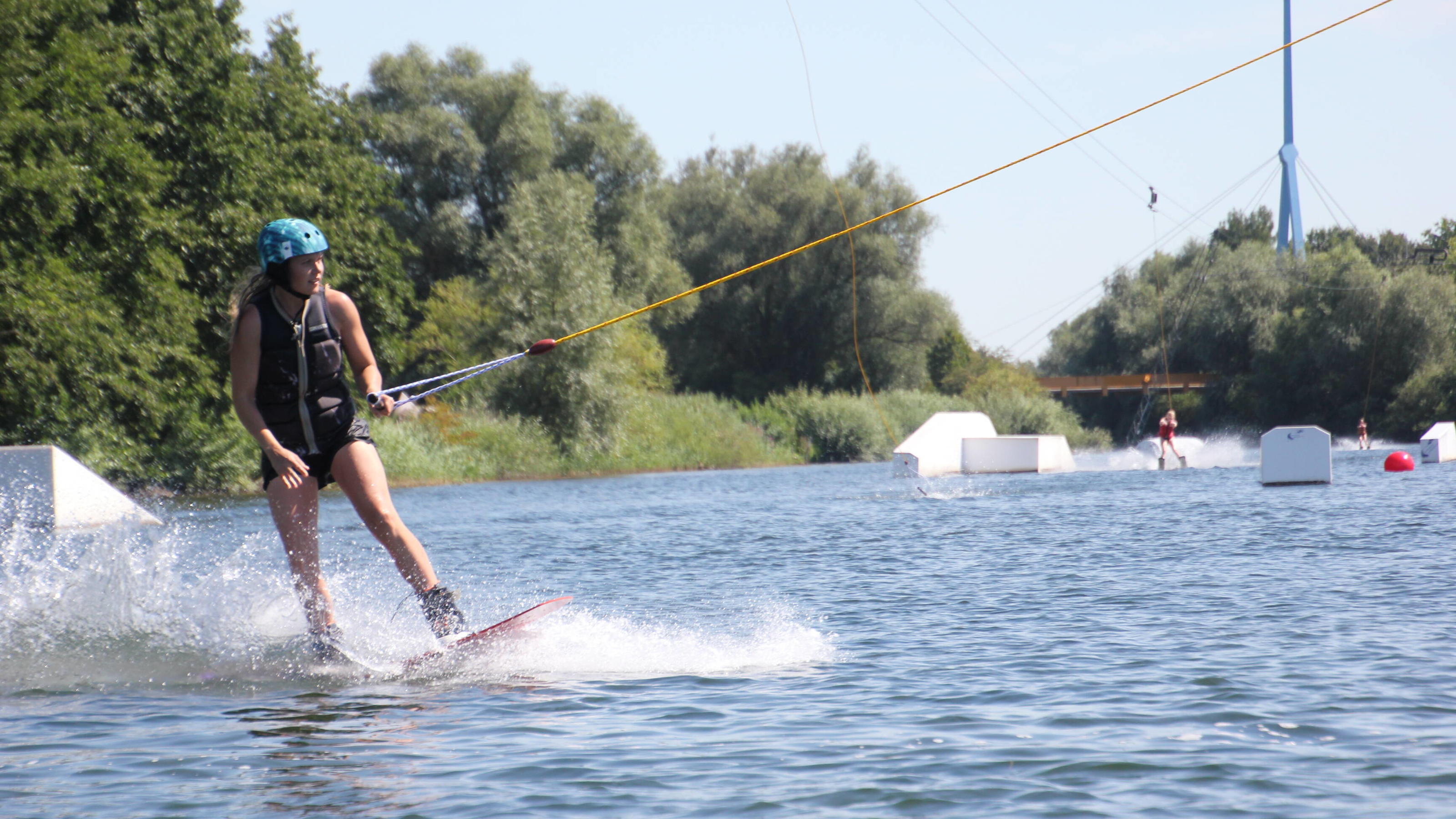 Katastrophale Dürre im Sommerhalbjahr 2020: Deutschland trocknet aus Knaller-August-Start: Der August bringt zum Wochenende die Saharahitze in den Norden - Sommer am Salzgitter See - Landesweit über 30 Grad angekündigt. Der Sommer 2020 hat uns ja bisher nicht verwöhnt, Temperaturen von 30 Grad und mehr, das gab es in