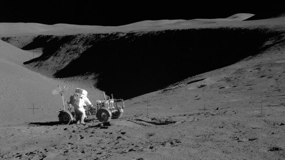 Der Mond rostet - ohne Sauerstoff oder Wasser Der Mond: Um den Rost genauer zu analysieren, müssten wir auf hinfliegen und Proben nehmen.
