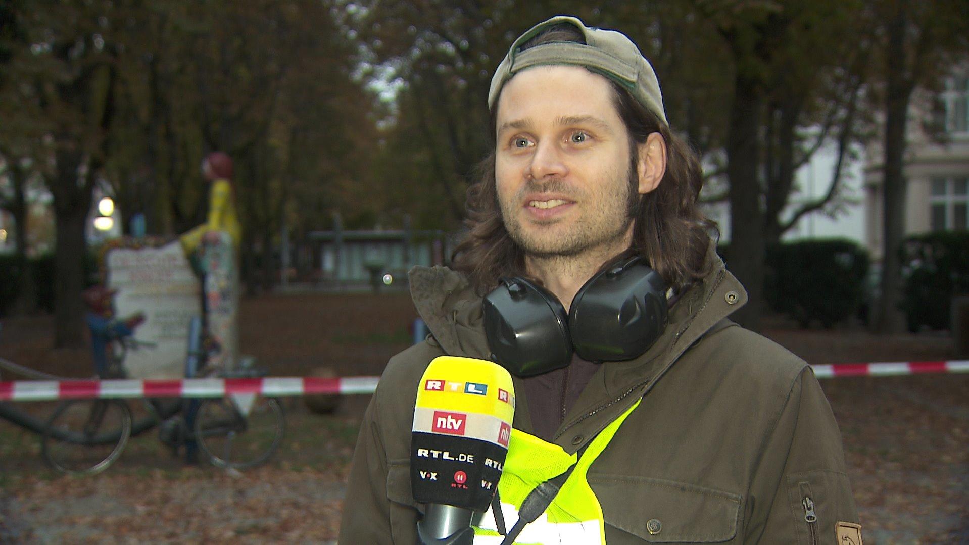 Tausende Stare kacken Wiesbaden voll - Stadt reagiert mit Böllern und Warnschreien Vogelschutzbeauftragter Wiesbaden, Oliver Weirich, Stare, Plage