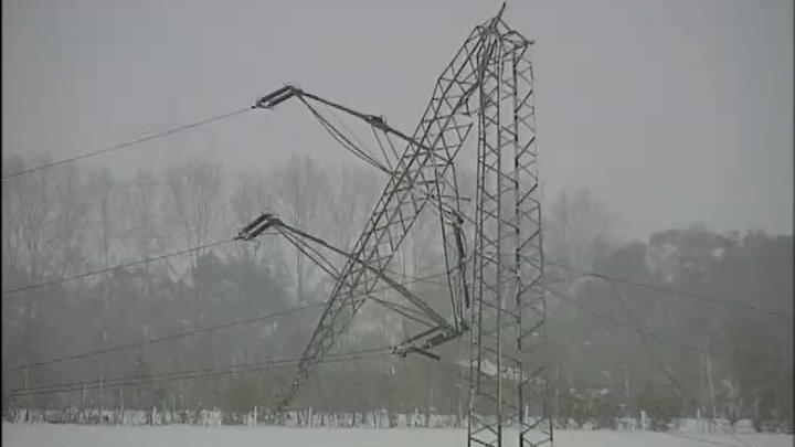 Sechs Tage ohne Strom in der Kälte - Größter Stromausfall der Nachkriegszeit Bild vom Münsterländer Schneechaos 2005