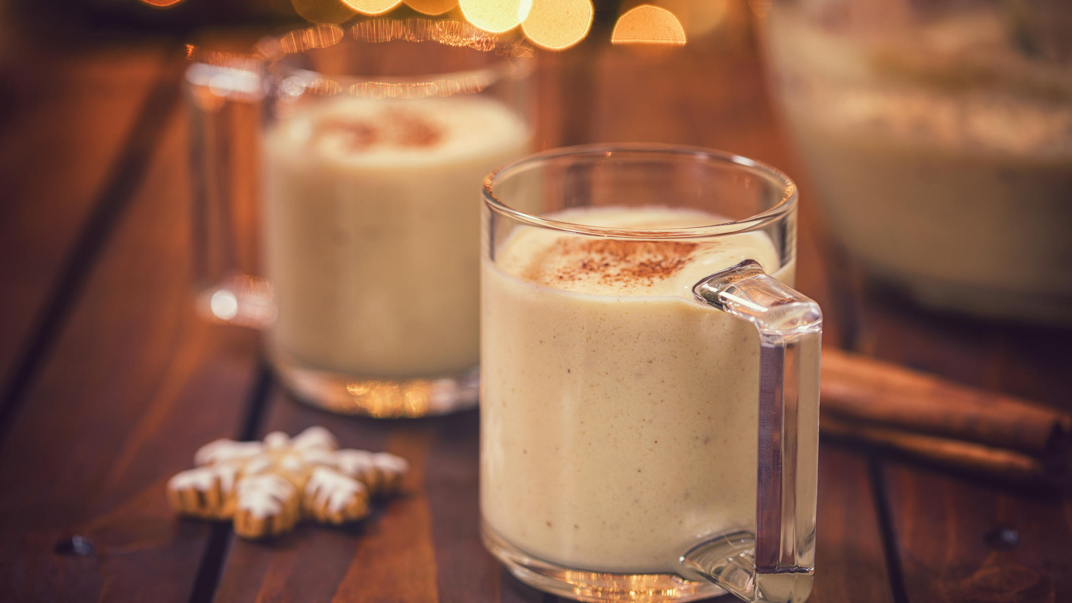 Glühwein, Eierpunsch & Co.: Welche Weihnachtsdrinks haben die meisten Kalorien? Eierpusch