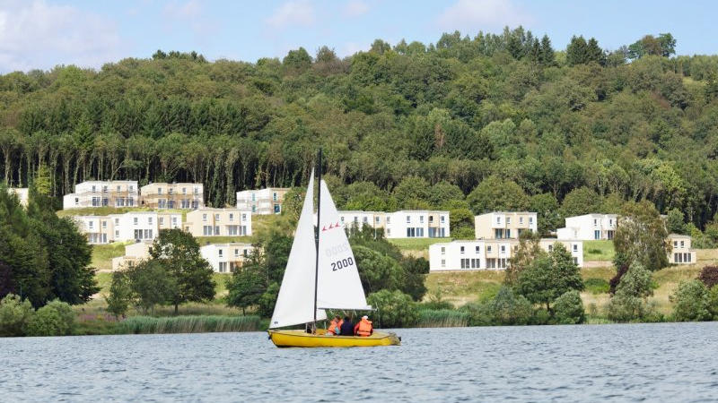 Urlaub mit Kindern: Ferien in Deutschland mit der Familie – aber wie? Segelboot auf dem Bostalsee