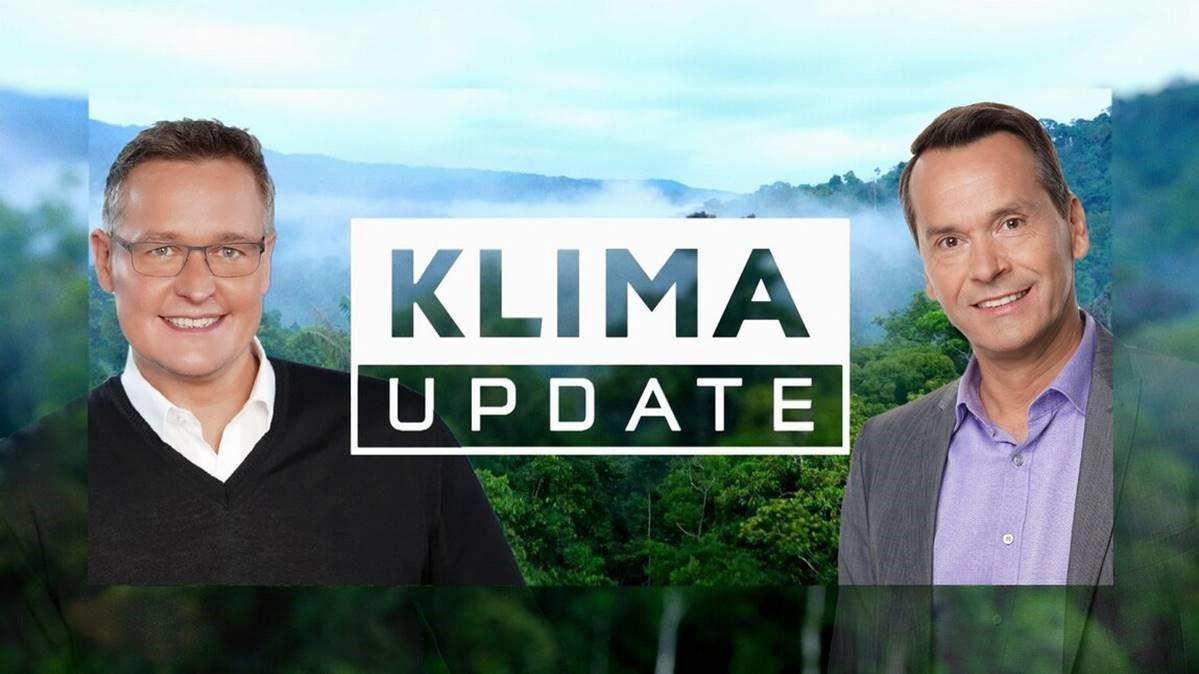 Das Das Foto zeigt die beiden Meteorologen und Klimaexperten Christian Häckl und Bernd Fuchs