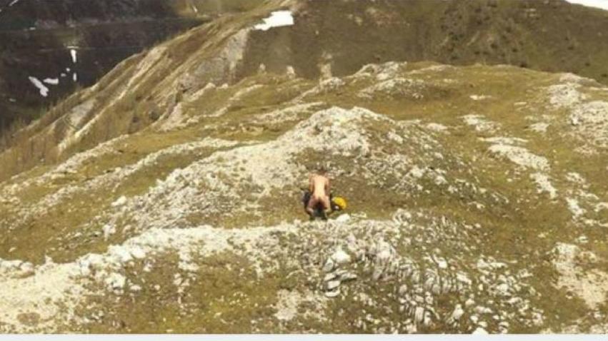 Pärchen hat Sex: Berg in Kärnten wird zum Lustgipfel Paar hat Geschlechtsverkehr auf einer Bergspitze