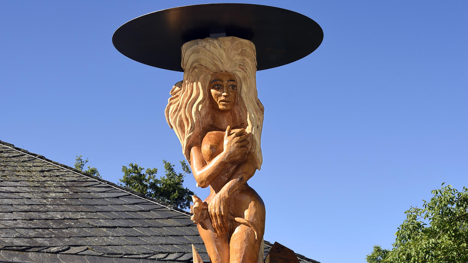 Mystische Sex-Statue in Freiburg spaltet die Gemüter Totem Freiburg