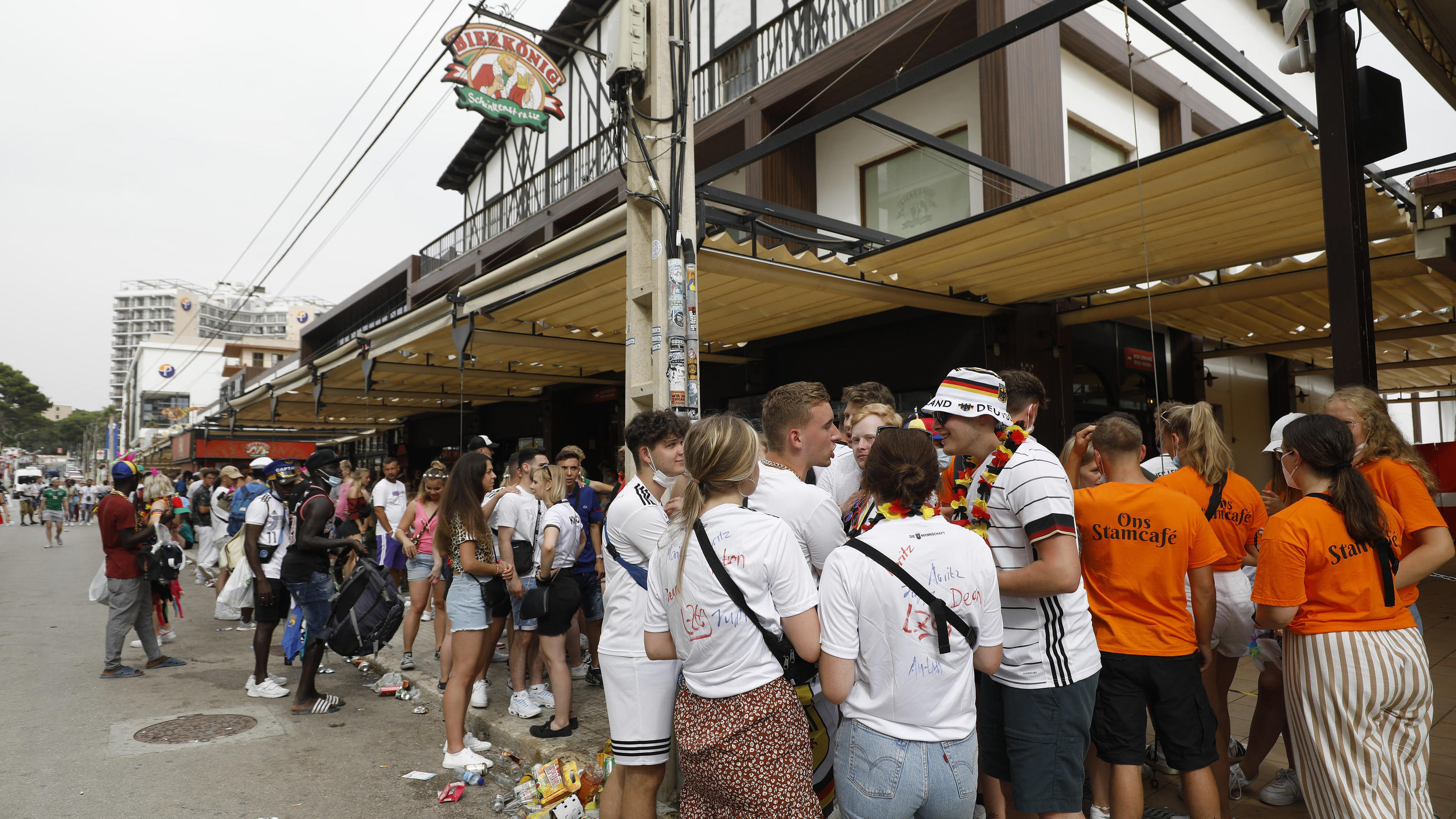 Mallorca: Droht die Schließung der Schinkenstraße und Bierstraße? Bierkönig voller Deutschlandfans