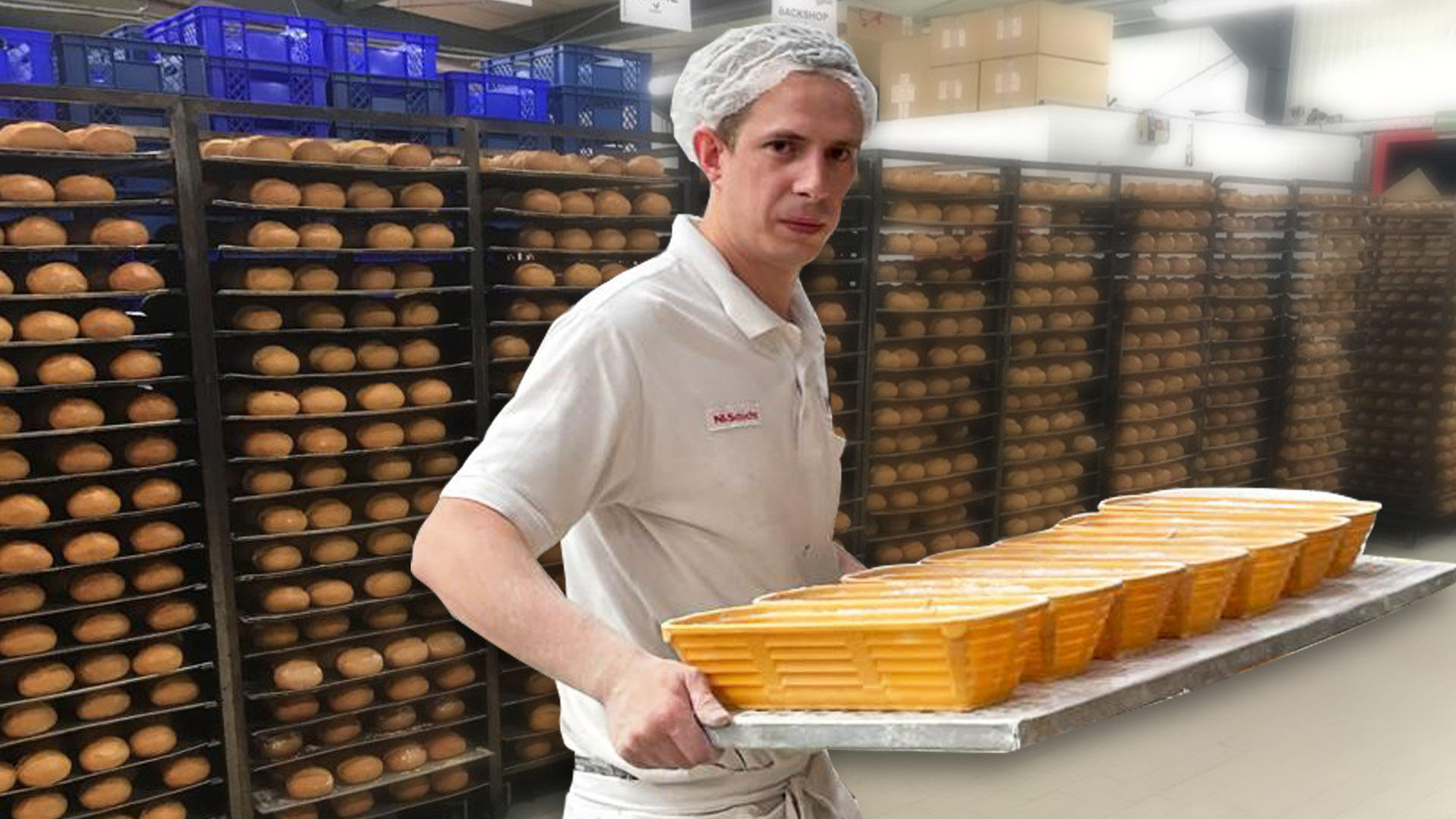 Eifel-Bäckerei verdreifacht Produktion für Flut-Helfer – und kassiert Anzeige! Jürgen Schillinger hat seine Produktion seit Beginn des Hochwassers verdreifacht, um bei der Grundversorgung der Menschen in der Region zu helfen.
