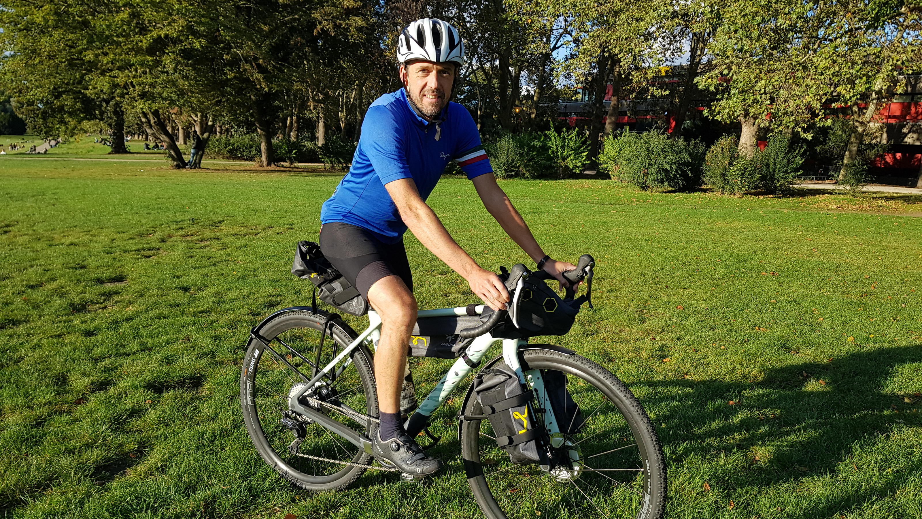 Oliver Scheel fährt mit dem Fahrrad von Köln zur Klimakonferenz nach Glasgow Mit dem Fahrrad zur Klimakonferenz