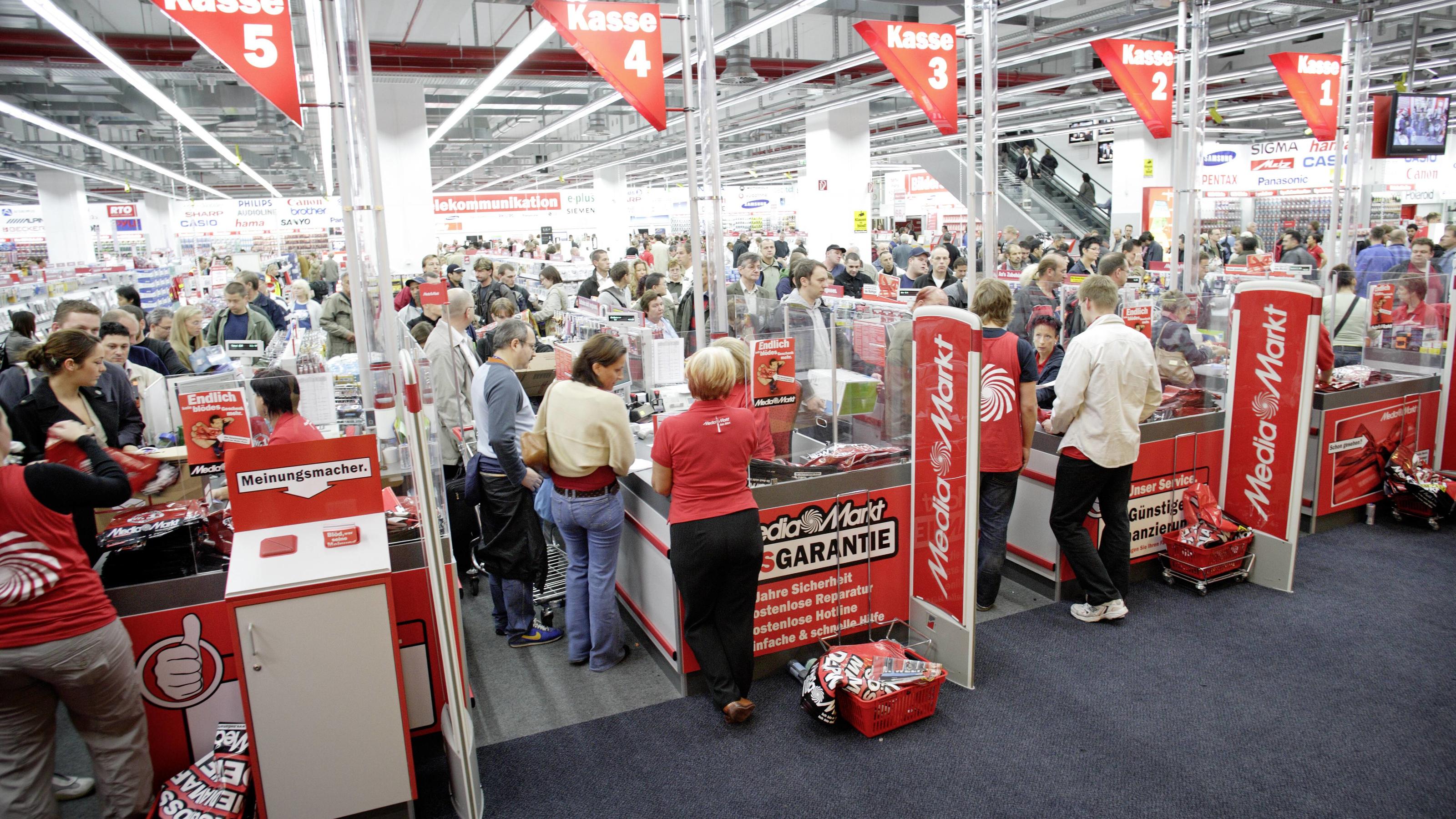 Warum die Suche nach Weihnachtsgeschenken in diesem Jahr schwierig werden könnte Media Markt muss ebenfalls mit Engpässen bei der Lieferung rechnen.