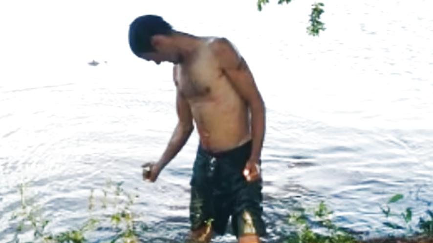 Alligator jagt Schwimmer - und beißt ihn Schwimmer erreicht erschöpft das Ufer. Bisswunde am Arm.