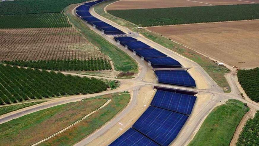 Solarenergie über Wasserkanälen mit der Kraft von 13 Kernkraftwerken Solardach für einen Wasserkanal in Kalifornien