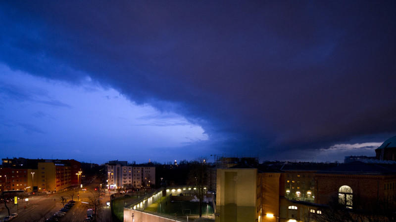 Unwetter mit Platzregen: Extrem-Hitze endet mit einem Knall Temperaturen bald wieder im Keller