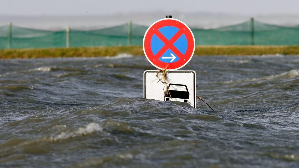 Wetterlexikon Was Sind Sturmfluten Und Wie Entstehen Sie Wetter De