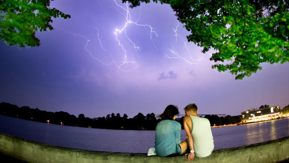 Wettertrend vom 17.07.2016: Auf die Hitze folgt schwülwarmes Gewitterwetter Wettertrend Deutschland
