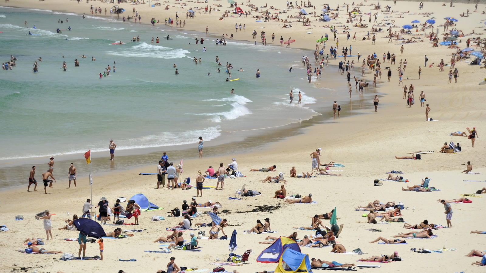 Stärkste Hitzewelle in Australien seit 44 Jahren Teils über 40 Grad - Heiligabend 'nur' noch 25 Grad