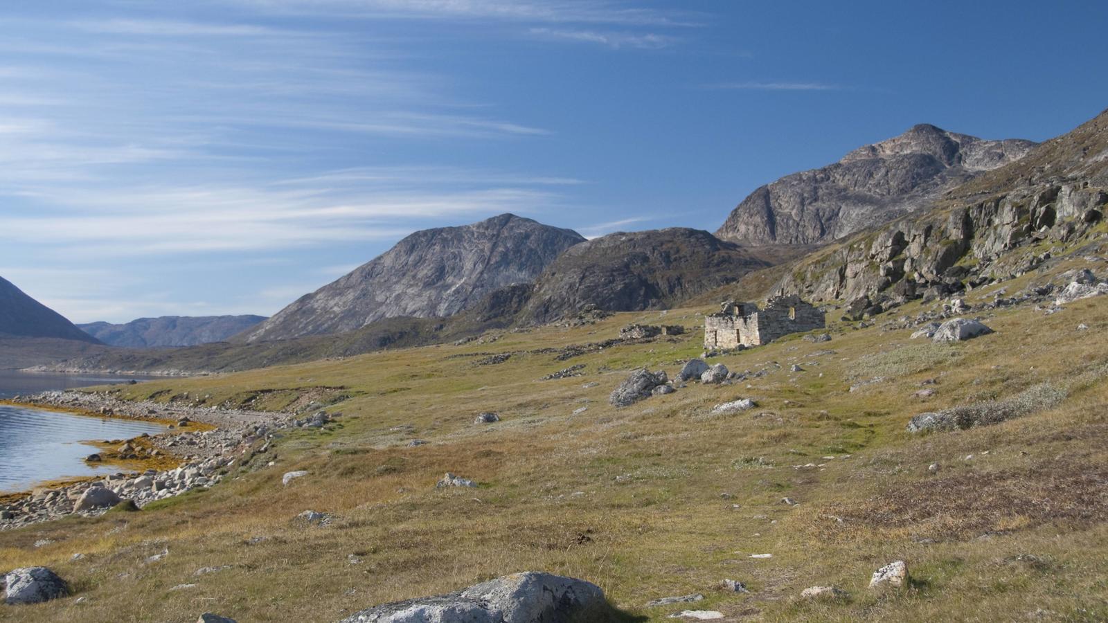Der Klimawandel macht's möglich: Touristen zieht es mehr und mehr nach Grönland UNESCO-Welterbe: Kujataa in Grönland, Dänemark Greenland, Hvalsey (aka Whale Island). PUBLICATIONxINxGERxSUIxAUTxONLY Copyright: xCindyxMillerxHopkinsx/xDanitaxDelimont GR01 CMI0259Unesco World heritage in Greenland Denmark Greenland aka Whale Icel