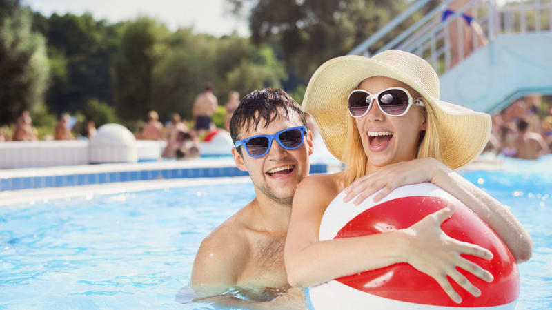 Der große Freibad-Knigge Was im Schwimmbad erlaubt ist - und was nicht