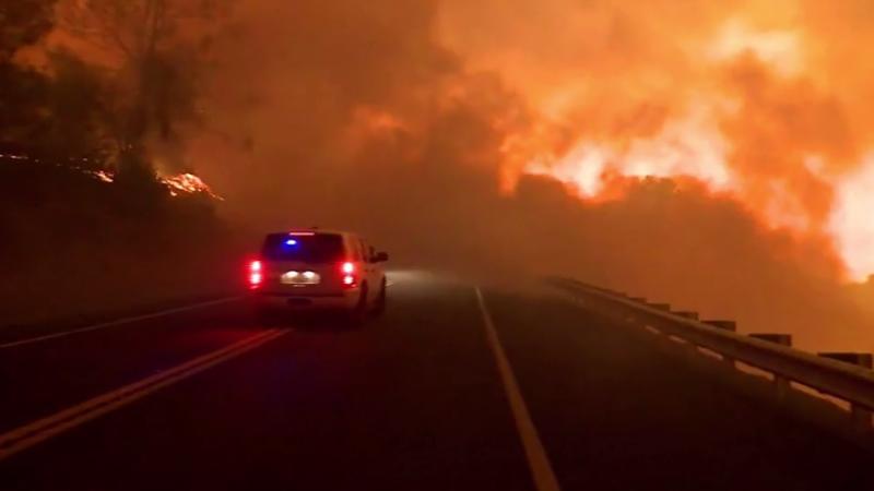 Tödliche Waldbrände in Kalifornien Tausende fliehen mitten durchs Inferno