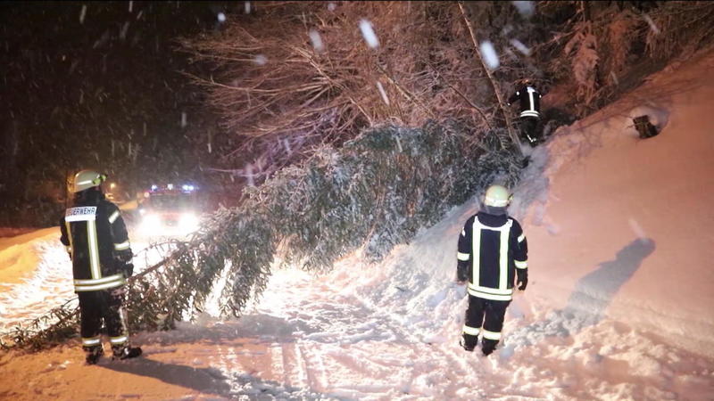 Und weiter keine Entwarnung in Sicht Unfassbar viel Schnee in den Alpen