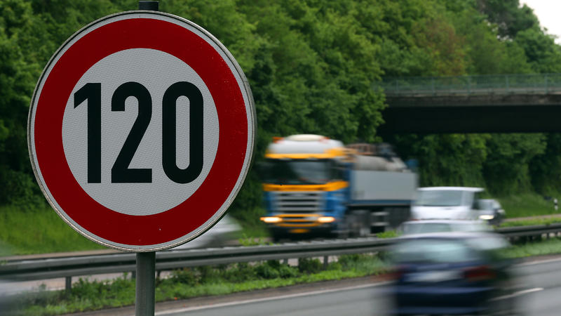 Es geht wieder ums Tempolimit Maximal 120 km/h auf der Autobahn?