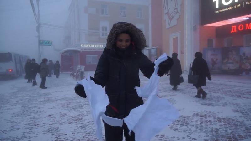 Jakutsk ist die kälteste Stadt der Welt Hemden brechen wie Glas!