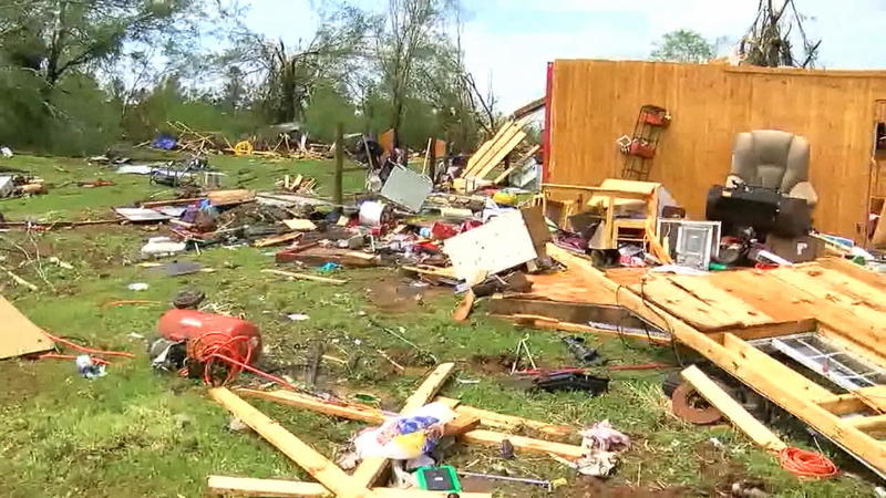 Tornados richten schwere Schäden an Verwüstungen in den USA