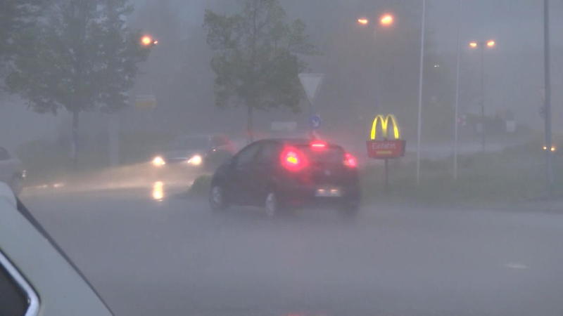 Unwetter bringen endlich Regen Sturm und Dürre in Deutschland