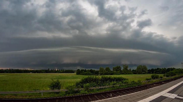 Monstergewitter in Schwerin Superzelle bringt Großhagel und Starkregen