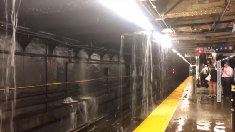 Unwetter spült 43-Grad-Hitze fort New York: U-Bahnhöfe laufen voll